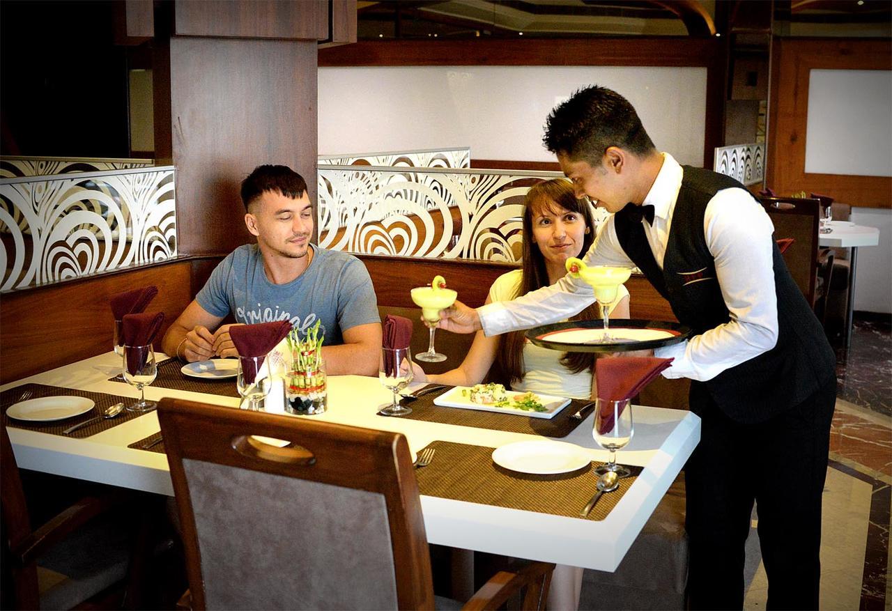 Hotel Fortune Palace Jāmnagar 외부 사진