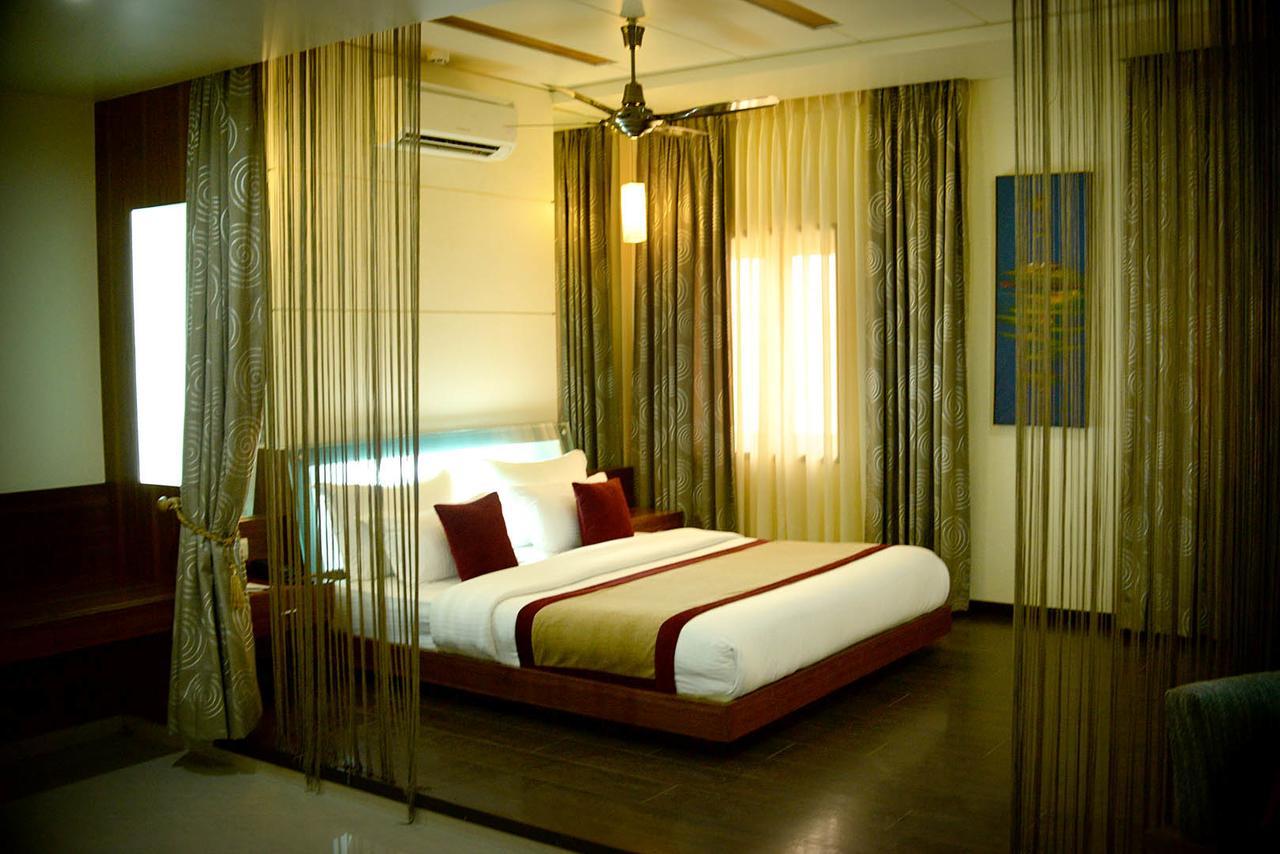 Hotel Fortune Palace Jāmnagar 외부 사진