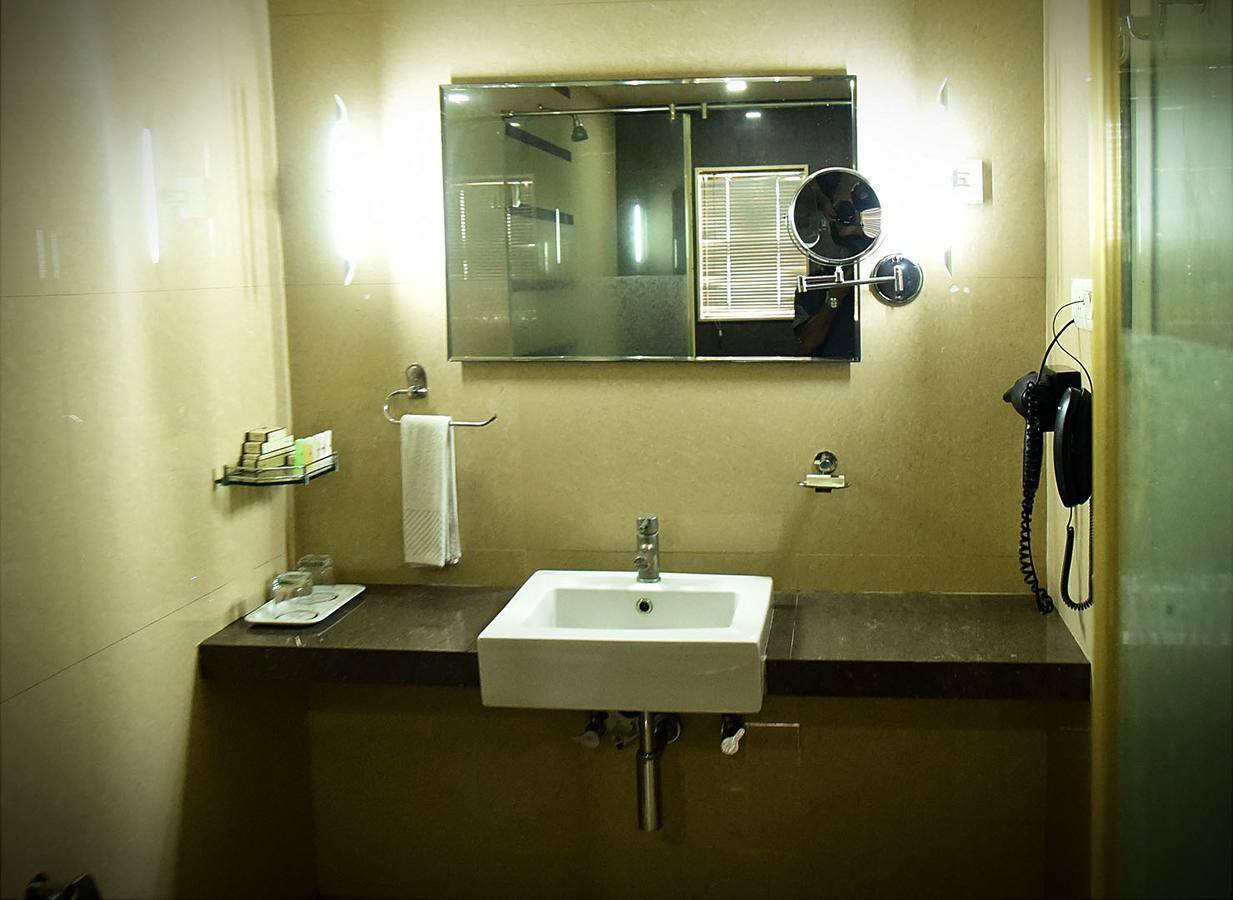 Hotel Fortune Palace Jāmnagar 외부 사진