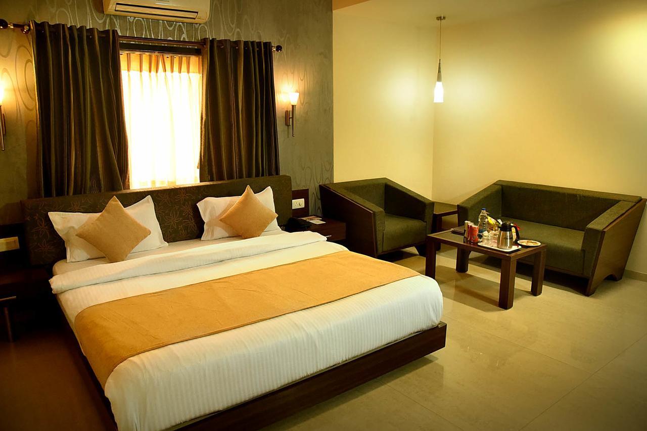 Hotel Fortune Palace Jāmnagar 외부 사진
