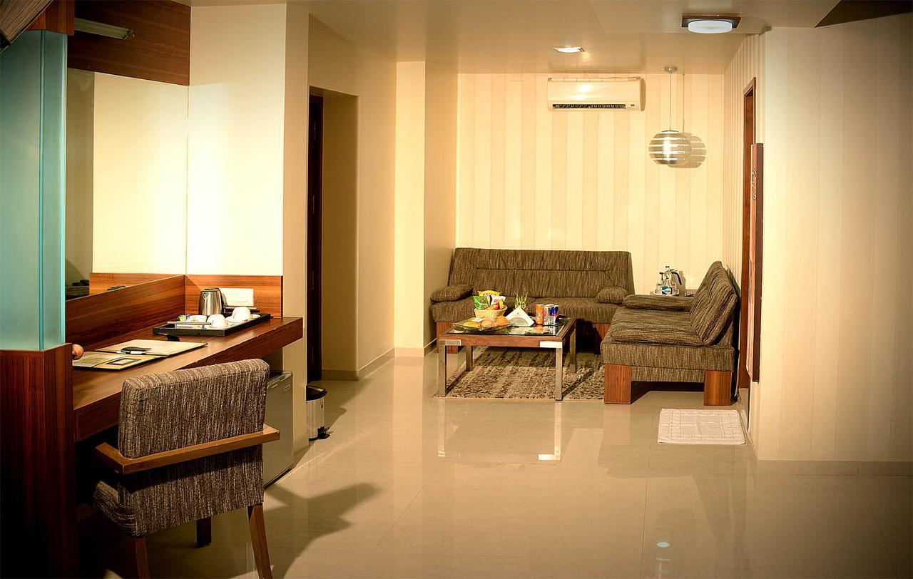 Hotel Fortune Palace Jāmnagar 외부 사진