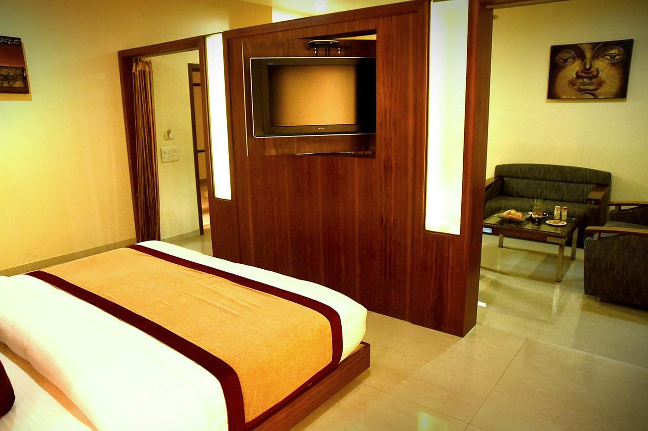 Hotel Fortune Palace Jāmnagar 외부 사진